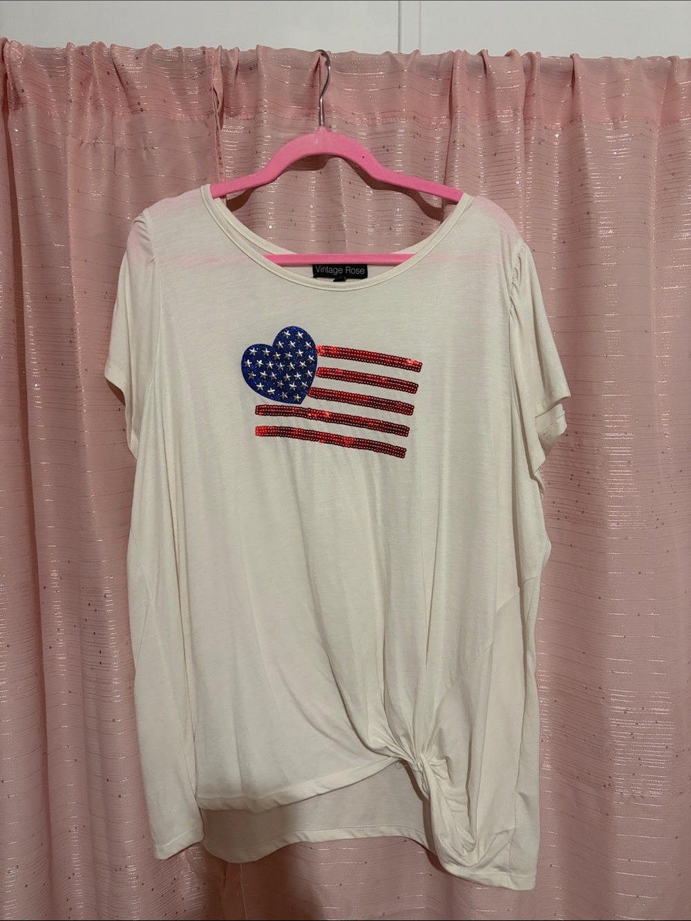 Vintage Rose Cream Short Sleeve Knot Front Tee with Flag Heart